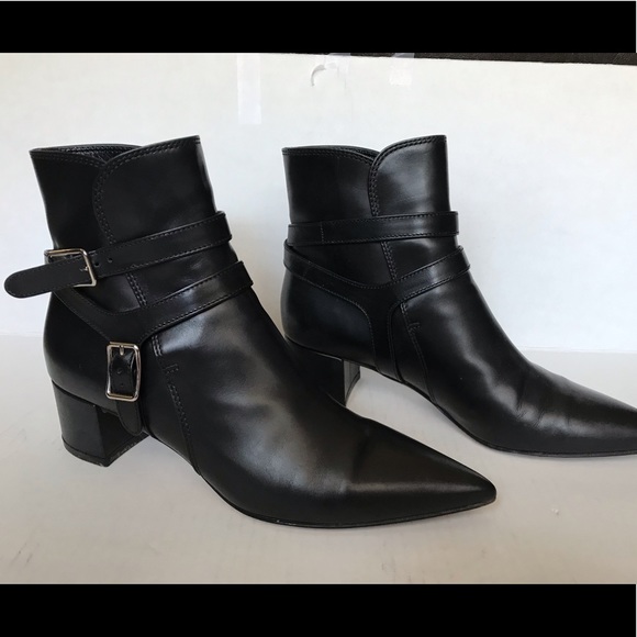 ✨PRICE DROP ✨Gianvito Rossi Black Leather Booties - Picture 3 of 8